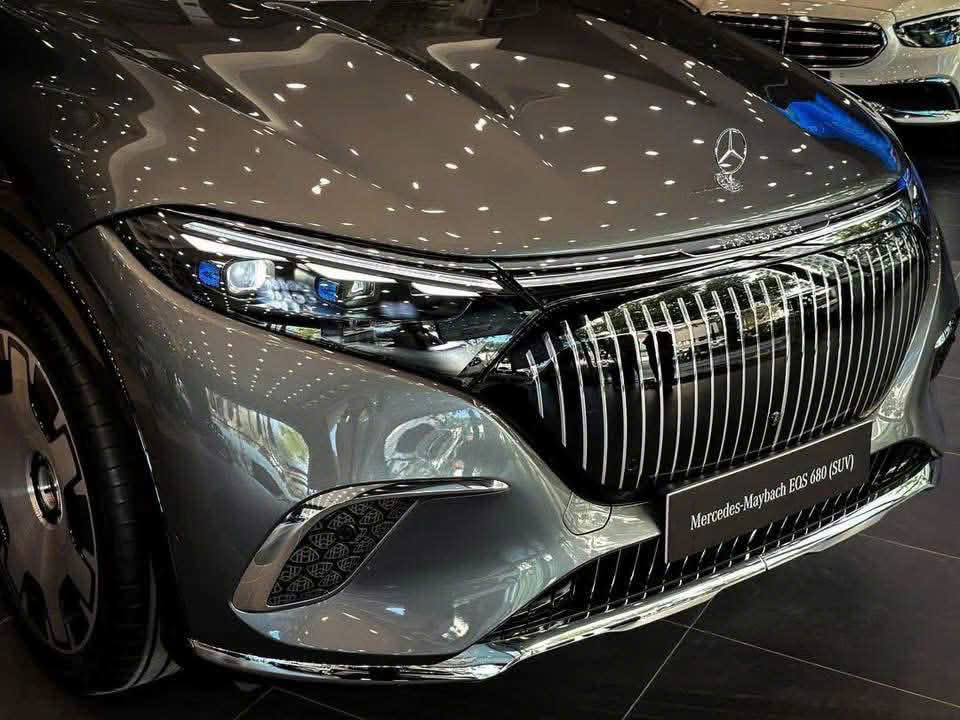 MAYBACH EQS 680 (11)