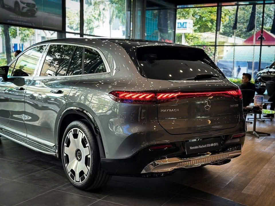 MAYBACH EQS 680 (12)