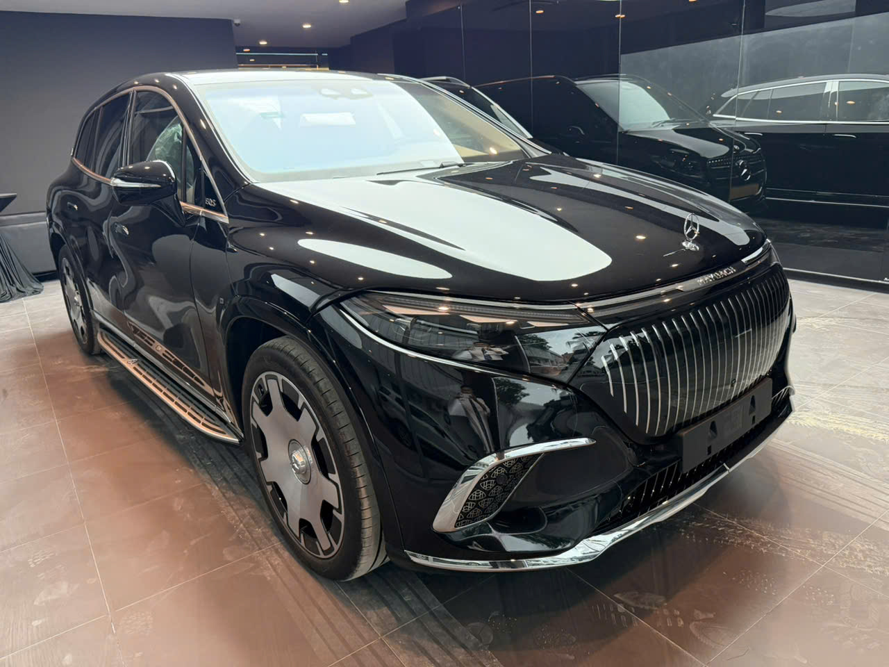 MAYBACH EQS 680 (32)